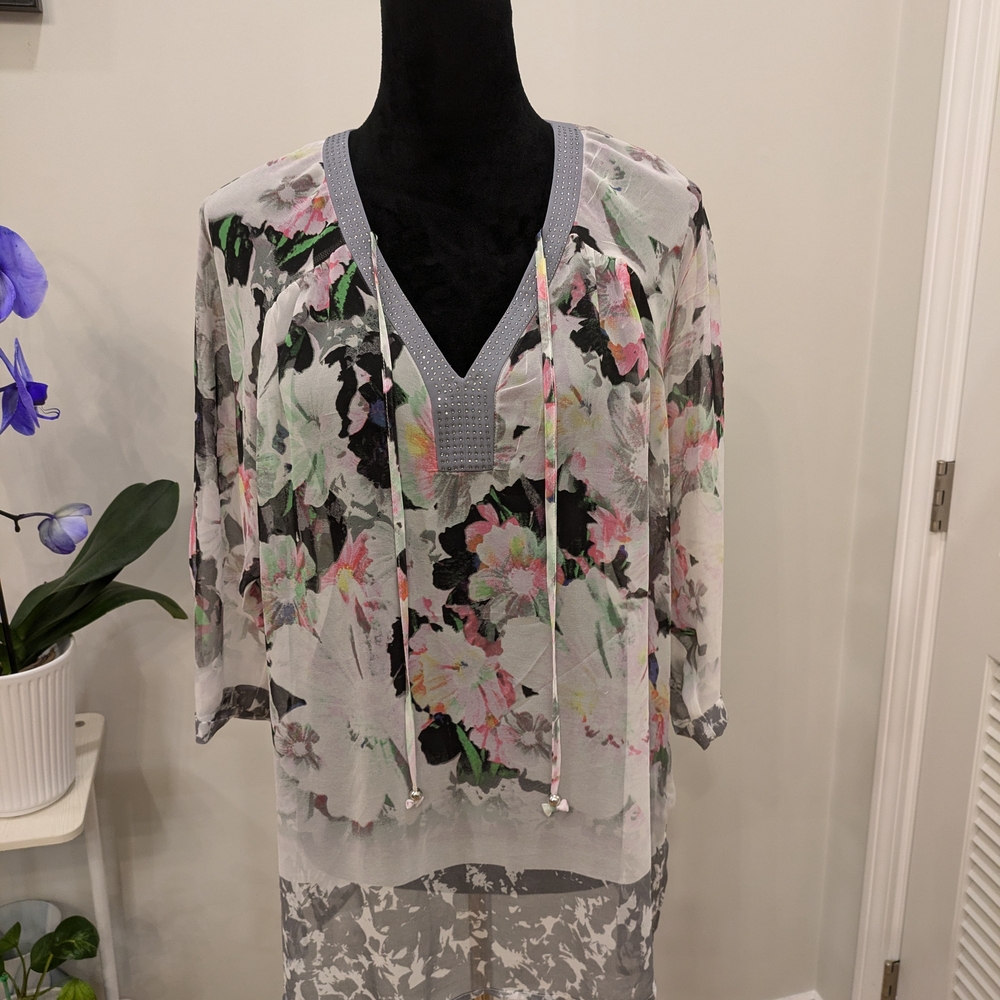 Ellen Tracy Floral Blouse - Gray and Pink Size Medium